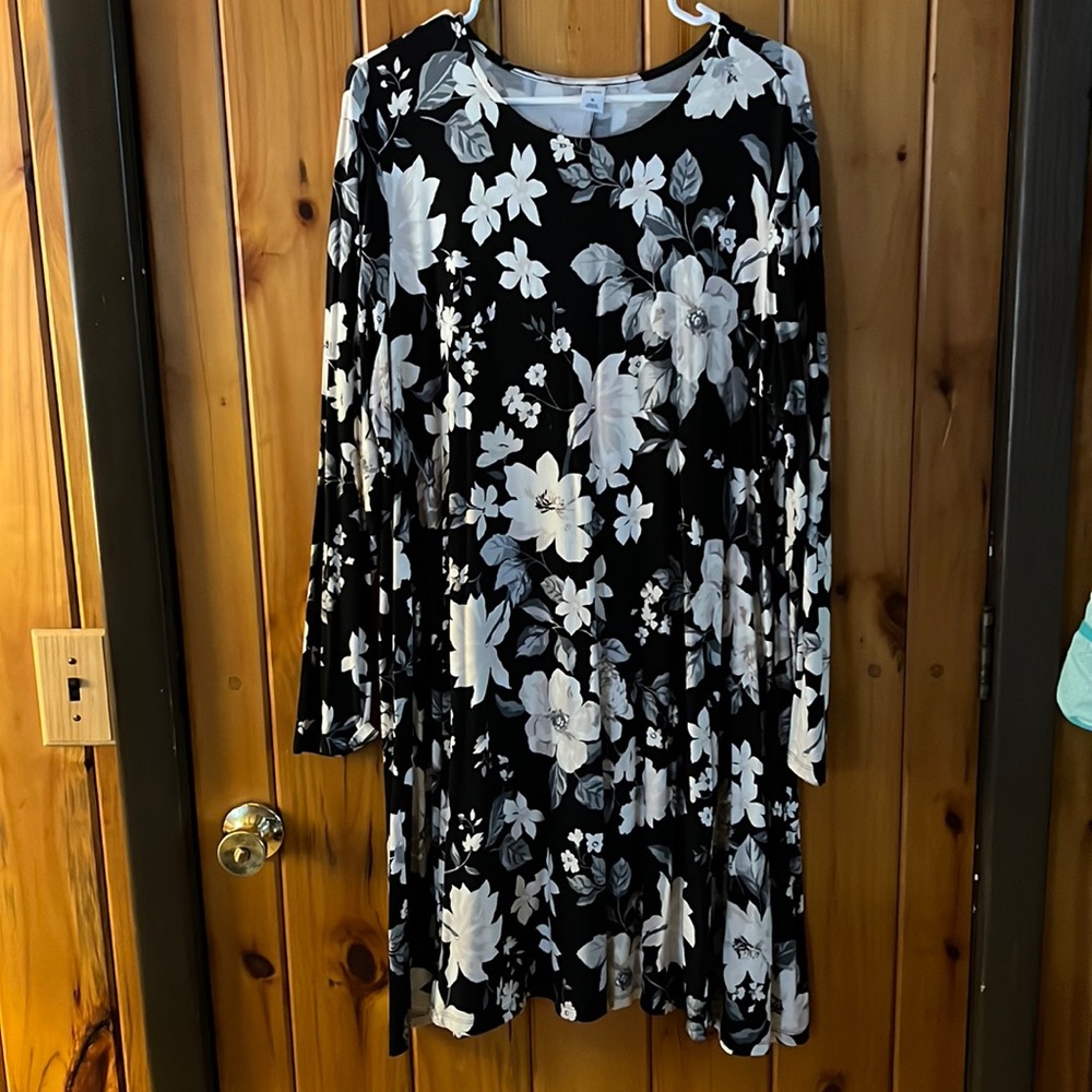 Old Navy women’s swing dress, long sleeve. Size XL
